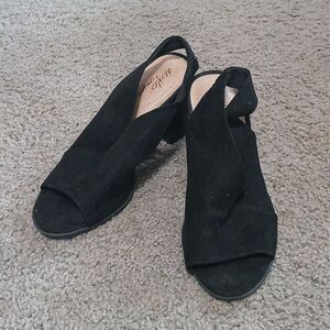 Dexflex Comfort black open toe block heel faux suede heels slingback Sz 7W NWOT
